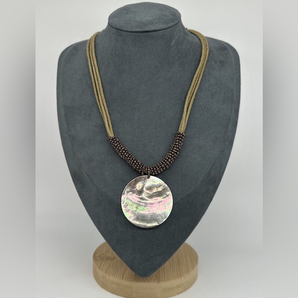 Lia Sophia “Harvest Moon” Shell Pendant Necklace *BONUS EARRINGS!